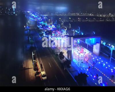 Taipei, Taipei. 30 novembre 2017. Taipei, CINA-novembre 2017: (SOLO PER USO EDITORIALE. CHINA OUT). Vista notturna di Taipei, Taiwan sud-orientale della Cina. Crediti: SIPA Asia/ZUMA Wire/Alamy Live News Foto Stock