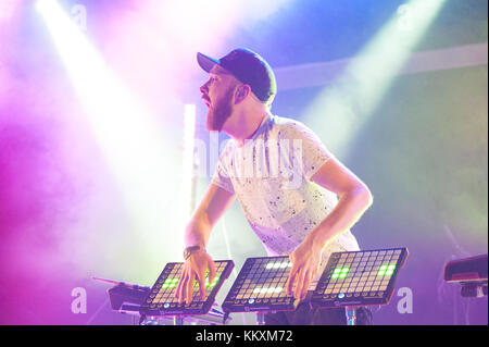 Bognor Regis, Regno Unito. 2° dic, 2017. avec sans play sogni elettrico festival. Credito: ken harrison/alamy live news Foto Stock