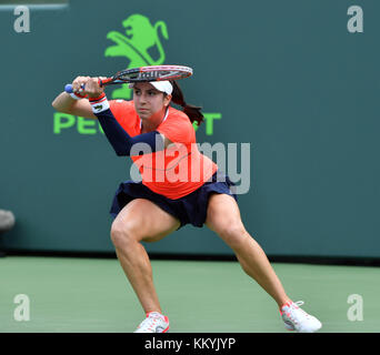 KEY BISCAYNE, FL - 24 MARZO: Garbine Muguruza di Spagna sconfigge Christina McHale degli Stati Uniti al Miami Open Day 5 al Crandon Park Tennis Center il 24 marzo 2017 a Key Biscayne, Florida. People: Christina McHale Transmission Ref: FLXX Foto Stock