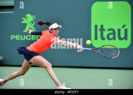 KEY BISCAYNE, FL - 24 MARZO: Garbine Muguruza di Spagna sconfigge Christina McHale degli Stati Uniti al Miami Open Day 5 al Crandon Park Tennis Center il 24 marzo 2017 a Key Biscayne, Florida. People: Christina McHale Transmission Ref: FLXX Foto Stock