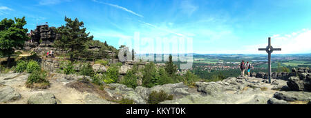 Panorama a Töpfer, una collina / montagna nei Monti Zittau che fanno parte dei Monti Lusaziani Foto Stock