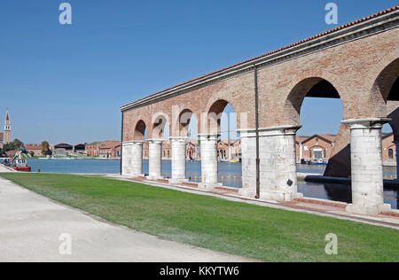 Le Gaggiandre, darsena, all'Arsenale di Venezia, architetto Jacopo Sansovino, uno di Venezia più grandi architetti Foto Stock