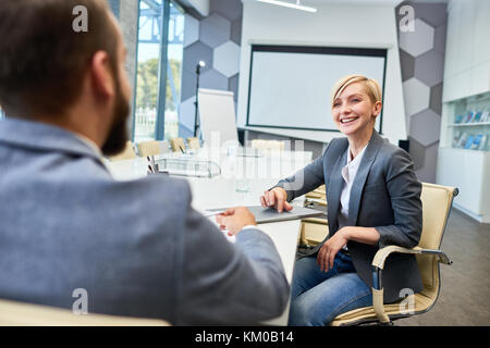 Il brainstorming sul progetto comune Foto Stock