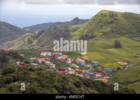 Il villaggio di vega de las Mercedes, vista dal punto di vista Mirador de las Mercedes a anaga-gebirge, isola di Tenerife, Isole canarie, Spagna Foto Stock