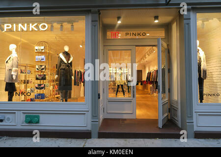 Pinko vetrina virtuale e la finestra di visualizzazione a SoHo, New York, Stati Uniti d'America Foto Stock