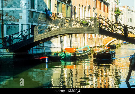 Backstreet Canal a Venezia in Italia. Foto Stock