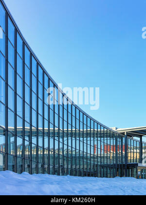 Rovaniemi, Finlandia - 4 marzo 2017: vetro shopping centre in inverno rovaniemi, Finlandia. Foto Stock