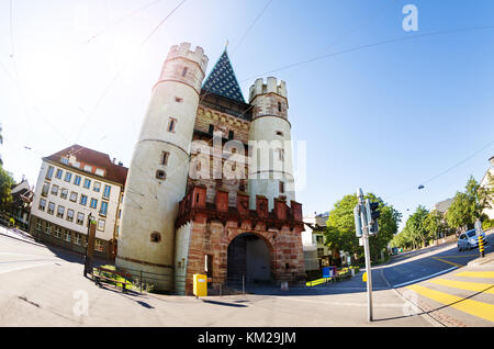 Vista panoramica foto di spalentor porta nelle antiche mura della città di Basilea, Svizzera Foto Stock