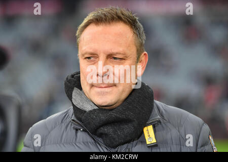 Monaco, Germania. 2 dicembre 2017. Andre BREITENREITER, Trainer (Hannover 96), Einzelbild, angeschnittenes Einzelmotiv, Portraet, ritratto, Portrat. Fussball 1. Bundesliga, 14.Spieltag, Spieltag14, FC Bayern Monaco (M)-Hannover 96 (H) 3-1, AM 02.12.2017 a Monaco di Baviera/Germania, A L i A N Z A R e N A. |utilizzo in tutto il mondo credito: dpa/Alamy Live News Foto Stock