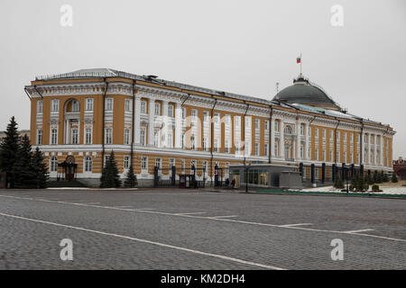 Mosca, Russia. 1 dicembre 2017. Foto del Senato del Cremlino, parte della residenza del presidente russo Vladimir Putin, scattata al Cremlino di Mosca, Russia, 1 dicembre 2017. Credito: Christian Charisius/dpa/Alamy Live News Foto Stock