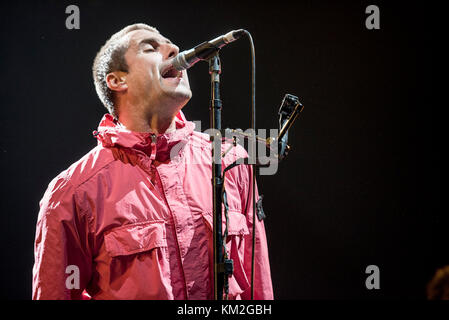 Leeds, Regno Unito. 3 dicembre, 2017. Liam Gallagher suona presso la prima diretta arena, Leeds Regno Unito sulla serata di apertura del suo uk arena tour, Leeds 03/12/2017 credit: gary mather/alamy live news Foto Stock