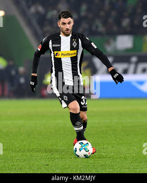 Wolfsburg, Germania. 3 dicembre 2017. Vincenzo Grifo di Gladbach in azione durante la partita di calcio della Bundesliga tedesca tra VfL Wolfsburg e Bor. Moenchengladbach nella Volkswagen Arena di Wolfsburg, Germania, 3 dicembre 2017. Crediti: Peter Steffen/dpa/Alamy Live News Foto Stock