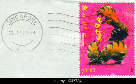 GOMEL, BIELORUSSIA, 3 DICEMBRE 2017, Stamp stampato a Singapore mostra l'immagine delle Tigri, circa 2010. Foto Stock