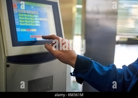 Macchina cnc di controlli a sfioramento. Foto Stock