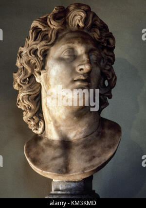 Alessandro il Grande (356-323 a.C.). Re di Madedon. Busto di Alexander come il dio Helios. Copia di originale da Chares di Lindos, del III secolo A.C. Musei Capitolini. Roma. L'Italia. Foto Stock