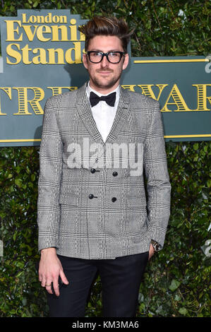 Henry Holland frequentando l'Evening Standard Theatre Awards, al Theatre Royal di Londra. Stampa foto di associazione. Picture Data: domenica 3 dicembre, 2016. Foto di credito dovrebbe leggere: Matt STANLEY A. CROSSICK/filo PA. Foto Stock