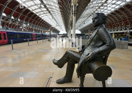 Statua off Isambard Kingdom Brunel, la stazione di Paddington, Londra Foto Stock