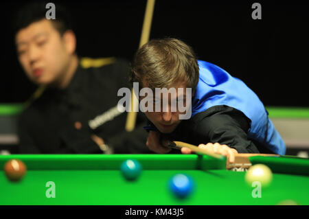 Scott Donaldson durante il suo match con Li appendere il giorno sette del 2017 uk Betway campionati a York Barbican. Foto Stock