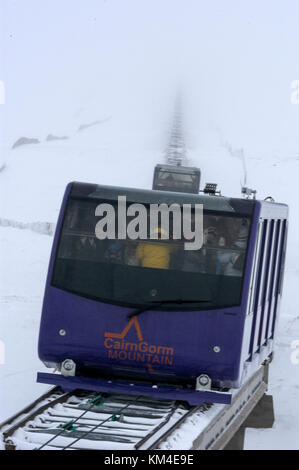 Un Cairngorm ferrovia di montagna a Aviemore Ski Center in Scozia, Gran Bretagna. Foto Stock