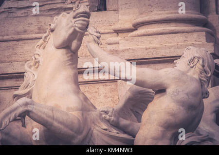 Horse agitato, la Fontana di Trevi. Foto Stock
