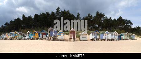 Spiaggia di capanne, Holkham, Norfolk, Regno Unito Foto Stock