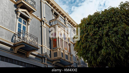 Invecchiamento della architettura coloniale spagnola a San Jose, Costa Rica Foto Stock