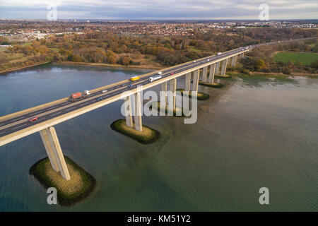 Vista aerea del ponte che attraversa il orwell estuary in Ipswich, Suffolk, Regno Unito Foto Stock