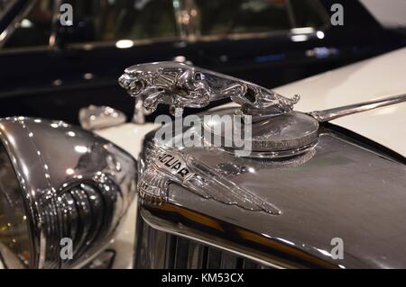 Jaguar D-Type, 1954, Jaguar MK 2, 1959, Jaguar MK IV berlina, 1946, all'auto d'epoca Padova, Italia - ottobre 25 2015 Foto Stock