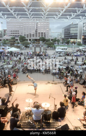 Kids Rock Festival break dancing contest nel centro di Albuquerque, Nuovo Messico Foto Stock