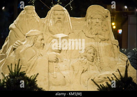 Gdansk, Polonia. 4° dic, 2017. Presepe scolpiti dalla sabbia in Gdansk Oliwa, Polonia. 4° dic, 2017. Credito: Wojciech Strozyk/Alamy Live News Foto Stock