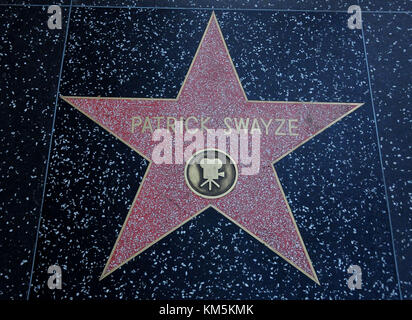 HOLLYWOOD, CA - 4 dicembre: una vista generale di atmosfera di Patrick Swayze stella sulla Hollywood Walk of Fame a Hollywood Boulevard il 4 dicembre 2017 in Hollywood, la California. Foto di Barry re/Alamy Live News Foto Stock