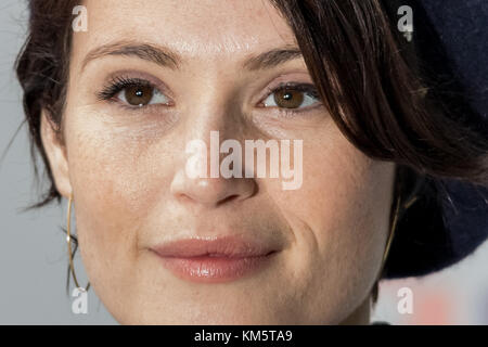 Londra, Regno Unito. 5 Dic, 2017. L'attrice Gemma Arterton assiste l'ICAP annuale Giornata benefica. Credito: Guy Corbishley/Alamy Live News Foto Stock