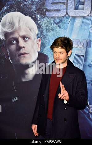 Berlino, Germania. 04 Dic, 2017. iwan rheon assiste la 's.u.m. 1' premiere mondiale al Sale del Cinestar di Sony Center il 4 dicembre 2017 a Berlino, Germania. Credito: geisler-fotopress/alamy live news Foto Stock