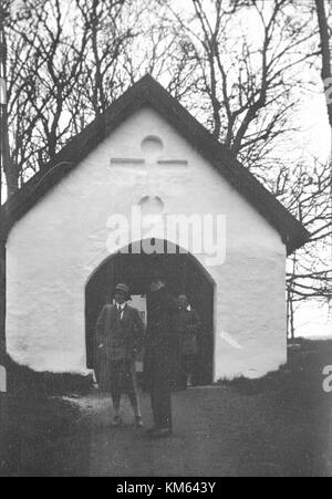 La chiesa di Roslags Bro, situata in Svezia, è una chiesa storica nota per il suo stile architettonico e la sua importanza come luogo di culto. La chiesa ha anche un significato culturale all'interno della comunità locale. Foto Stock