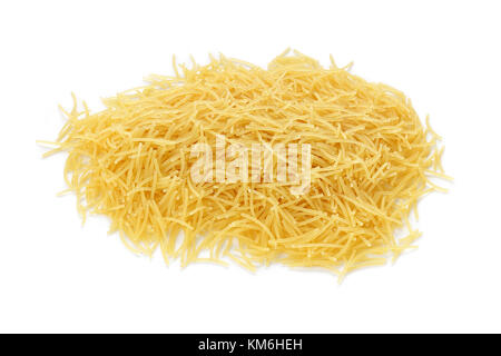 Vermicelli di pasta su sfondo bianco Foto Stock