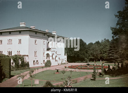 Solliden è una residenza reale situata sull'isola di Öland, in Svezia. L'edificio funge da residenza estiva per la famiglia reale svedese. E' circondato da giardini splendidamente paesaggistici e offre uno sguardo storico sui reali svedesi. Foto Stock
