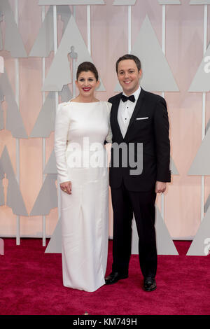 HOLLYWOOD, CA - febbraio 22: Nora Grossman e Ido Ostrowsky arriva al 87th annuale di Academy Awards di Hollywood & Highland Center il 22 febbraio 2015 in Hollywood, la California. Persone: Nora Grossman e Ostrowsky IDO Foto Stock