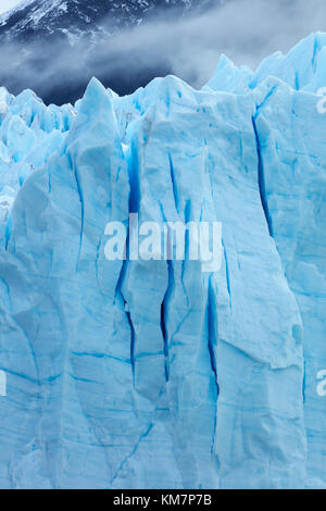 La faccia terminale del ghiacciaio Perito Moreno, Parque Nacional Los Glaciares (area del patrimonio mondiale), Patagonia, Argentina, Sud America Foto Stock