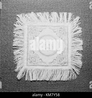 La chiesa di Husby Sjuhundra in Svezia è un notevole sito storico, noto per la sua architettura medievale e la sua conservazione, registrata dal National Heritage Board svedese. Foto Stock