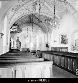 Norrsunda kyrka, situata in Svezia, è una chiesa storica conosciuta per la sua architettura medievale e il suo ruolo nella vita religiosa e culturale locale. Fa parte del ricco patrimonio culturale della regione ed è stato per secoli un luogo centrale di culto. Foto Stock