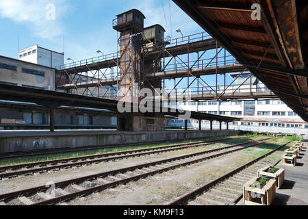 Ex stazione ferroviaria di Žizkov (1928–1935, il più grande edificio industriale funzionalista di Praga), Praga, repubblica Ceca - monumento culturale Foto Stock