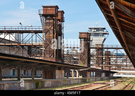 Ex stazione ferroviaria di Žizkov (1928–1935, il più grande edificio industriale funzionalista di Praga), Praga, repubblica Ceca - monumento culturale Foto Stock
