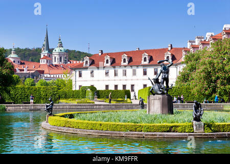 Giardini di wallenstein, statua di Ercole, Palazzo Wallenstein - lesser (UNESCO), Praga, Repubblica ceca Foto Stock