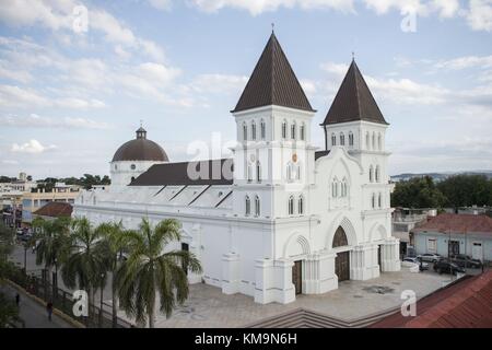 Cattedrale di Santiago de los Caballeros (Catedral de Santiago Apóstol) a Santiago de los Caballeros, Repubblica Dominicana 10.03.2017. | utilizzo in tutto il mondo Foto Stock