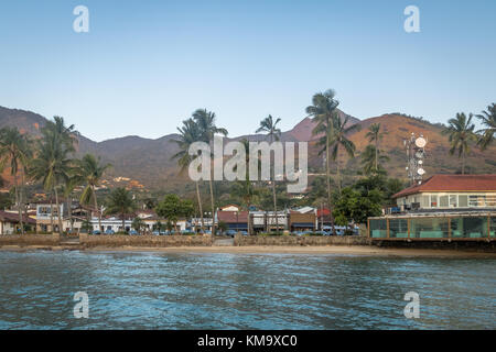 Vila (paese) skyline di ilhabela - ilhabela, sao paulo, Brasile Foto Stock