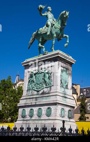 Statua equestre in onore del re e della Grand Ducal Wilhelmm II., Wilhelms square, città di Lussemburgo, Lussemburgo, Europa Foto Stock