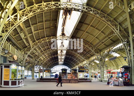 St.PETERSBURG, Russia - 24 marzo 2017: vista della stazione di vitebsk platform Foto Stock