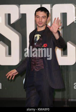 Photocall per "Justice League" tenutosi al College, Southampton Row con: Ezra Miller dove: Londra, Regno Unito quando: 04 Nov 2017 Credit: Mario Mitsis/WENN.com Foto Stock