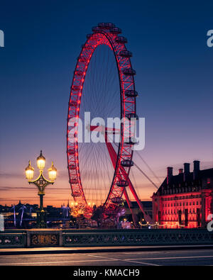 Il London Eye e la Westminster Bridge di Sunrise Foto Stock