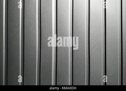 Sfondo senza giunture di metallo di foglio ondulato pannello sagomato. materiale per tetto o recinzione Foto Stock